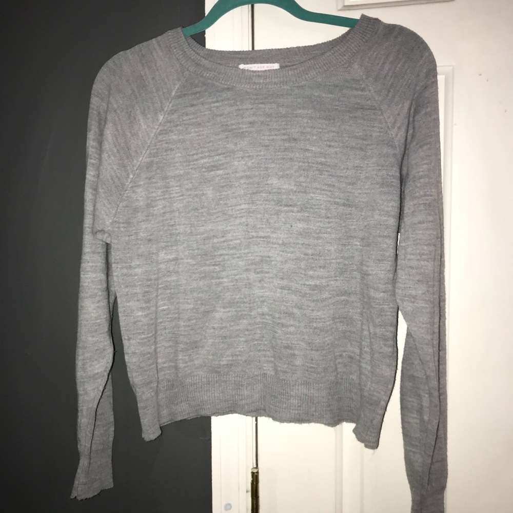 Super cute light gray sweater